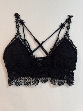 Justify Black Floral Crochet Lace Bralette Bandeau